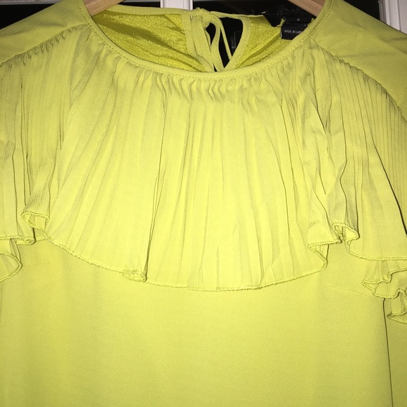 CLEARANCE SALE: Long Sleeve Ruffle Blouse - Picture 4 of 6